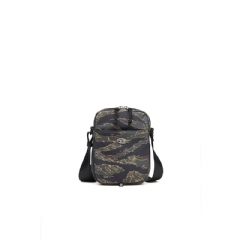 Diesel Men D-Pack-Crossbody bag with camou print Black/Brown X10310P8427