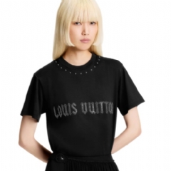 Louis Vuitton Women Signature Stud T-Shirt 1AJENW