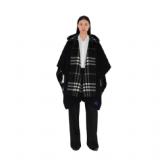 Burberry Women Reversible Check Cashmere Cape Black/calico 80938091