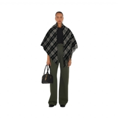 Burberry Women Check Wool Cashmere Cape Black/calico 81131291