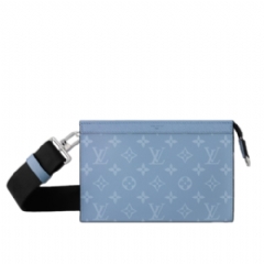 Louis Vuitton Men Gaston Wearable Wallet Taigarama M14114