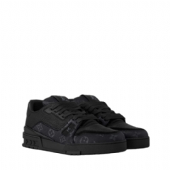 Louis Vuitton Men LV Trainer Sneaker 1ADH4C