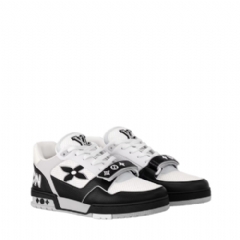 Louis Vuitton Men LV Trainer Sneaker Black 1AHTDF