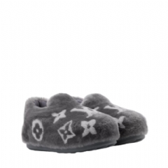 Louis Vuitton Men LV Yeti Slip On 1AIZIR