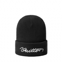 Louis Vuitton Men Signature Beanie Black M5330A