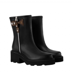 Louis Vuitton Women LV Beaubourg Ankle Boot Black 1AIDDA