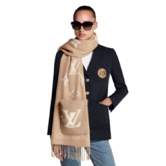 Louis Vuitton Women Cold Reykjavik Scarf Beige M74354
