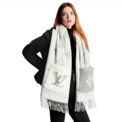 Louis Vuitton Women Cold Reykjavik Scarf Light Grey M79232