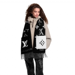 Louis Vuitton Women Cold Reykjavik Scarf Black M74353