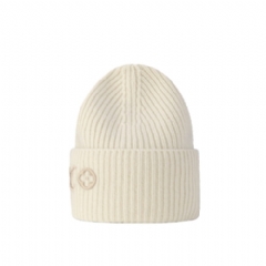 Louis Vuitton Women LV Headline Beanie White M77873