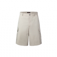Louis Vuitton Men Signature Cargo Shorts 1AIK72
