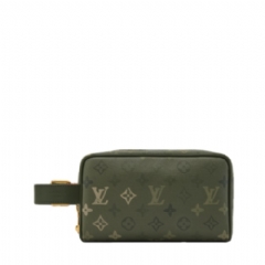 Louis Vuitton Men Dopp Kit M26963