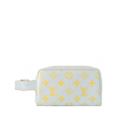 Louis Vuitton Men Locker Dopp Kit M24536